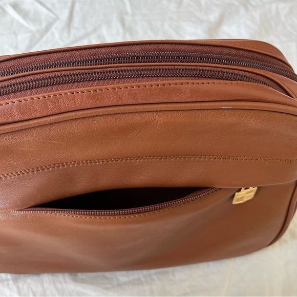 🤎tan crossbody bag🤎 - Picture 5 of 8